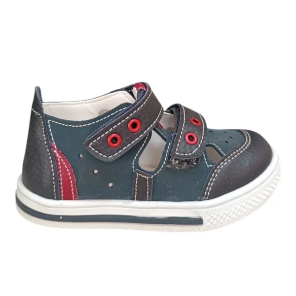 Детски сандали 012