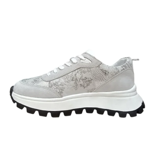 Alternative view of Кожни сиви-сипкави патики 224